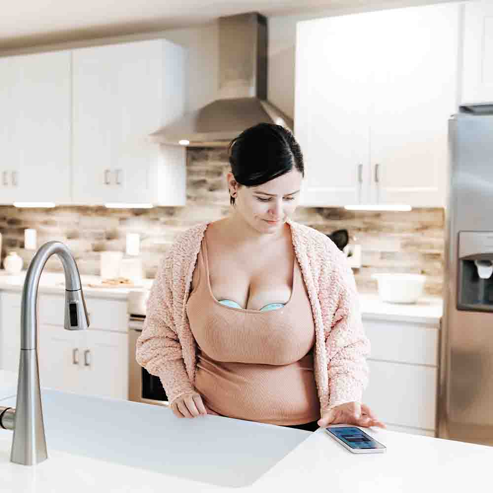 Motif Aura Hands-Free Breast Pump